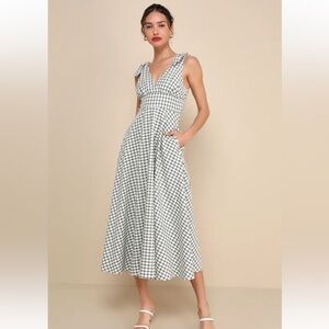 Lulu’s French Girl Chic Dress